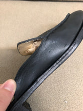 Load image into Gallery viewer, Black Mule Size 9 Sample