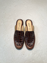 Load image into Gallery viewer, Mule - Chestnut Brown