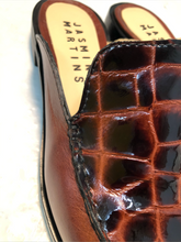 Load image into Gallery viewer, Mule - Chestnut Brown