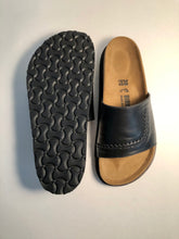 Load image into Gallery viewer, Ezra