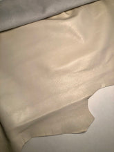 Load image into Gallery viewer, Ezra