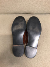 Load image into Gallery viewer, Chestnut Brown Size 10 Sample
