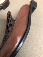 Load image into Gallery viewer, Chestnut Brown Size 10 Sample
