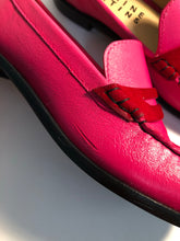 Load image into Gallery viewer, Size 8- Fuchsia Pink Penny Loafer
